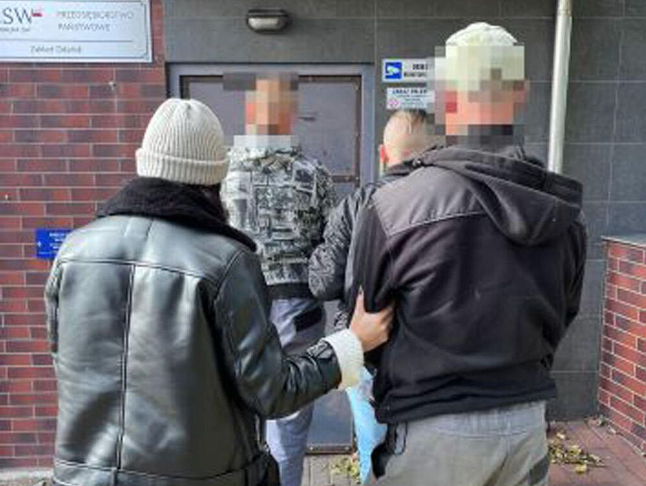 Żukowo: Poszukiwany schował się przed policją w przenośnej toalecie