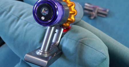 Odkurzanie w wymiarze premium! Testujemy odkurzacz pionowy Dyson V15 Detect Absolute