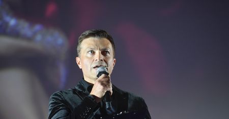 Były pracownik TVP reklamuje znaną markę na tle kopalni "Wujek"