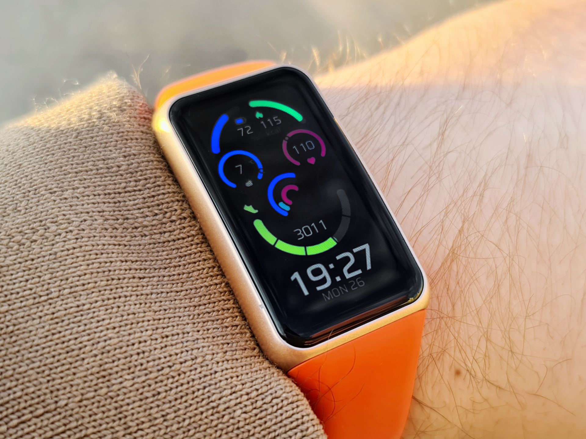 Nie lubię opasek fitness, ale Huawei Band 6 mnie do siebie przekonał 2
