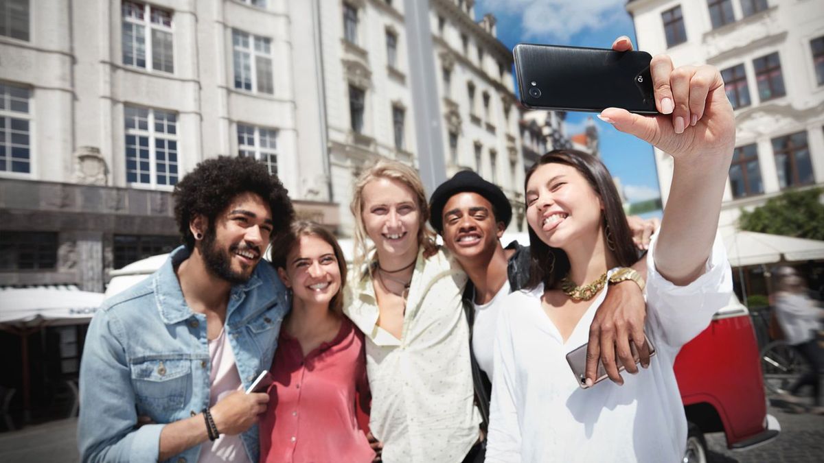 #wSkrócie: ceny LG Q6 i Moto X4, specyfikacja Galaxy S8 Active oraz Asus ZenFone 4 Pro na zdjęciach 1