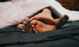 Problemy intymne Polaków. Seksuolog: "Seks zaczyna się w głowie"