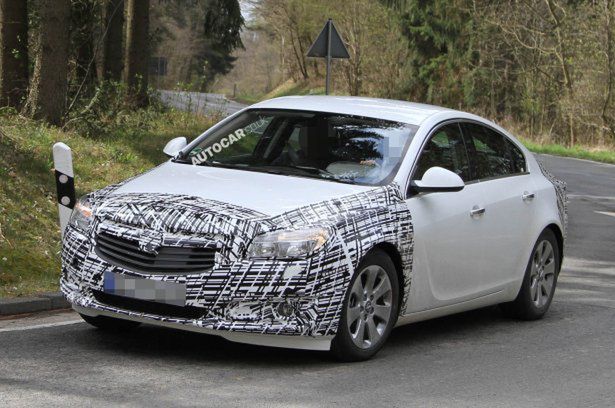 Opel Insignia po liftingu znów przyłapany - co testują niemieccy inżynierowie?