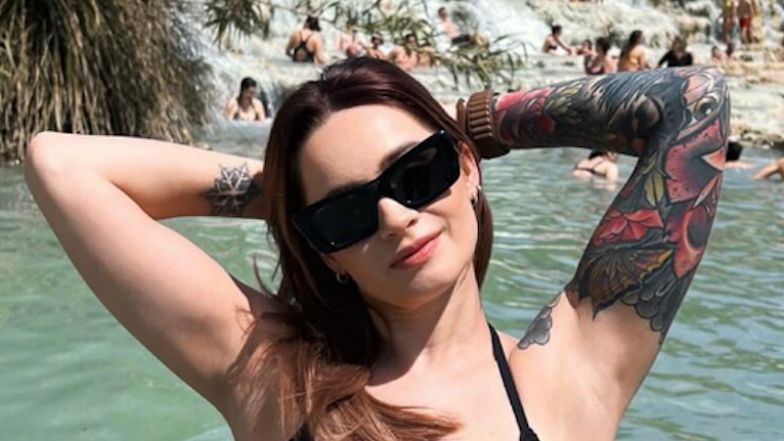 Ewelina Lisowska pręży ciało w bikini