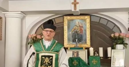 Ksiądz Woźnicki oburzył kazaniem: "Miałeś to podczas orgazmu?"