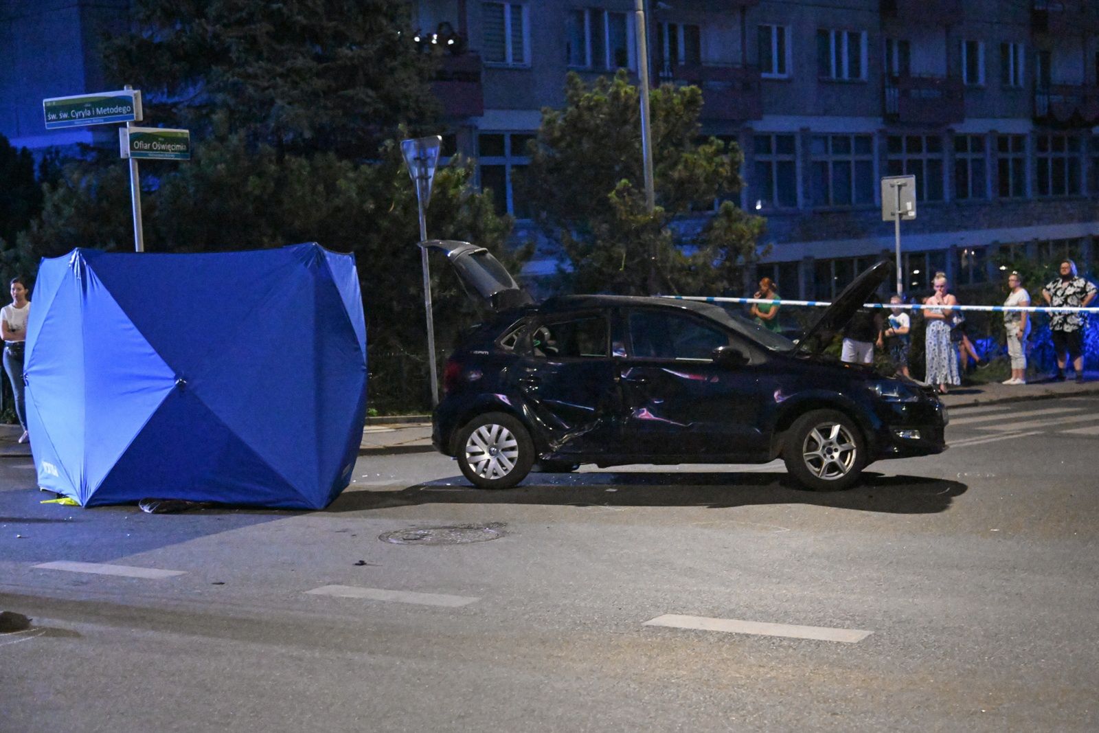 Miejsce śmiertelnego wypadku na skrzyżowaniu ulicy Ofiar Oświęcimia z Cyryla i Metodego w Szczecinie