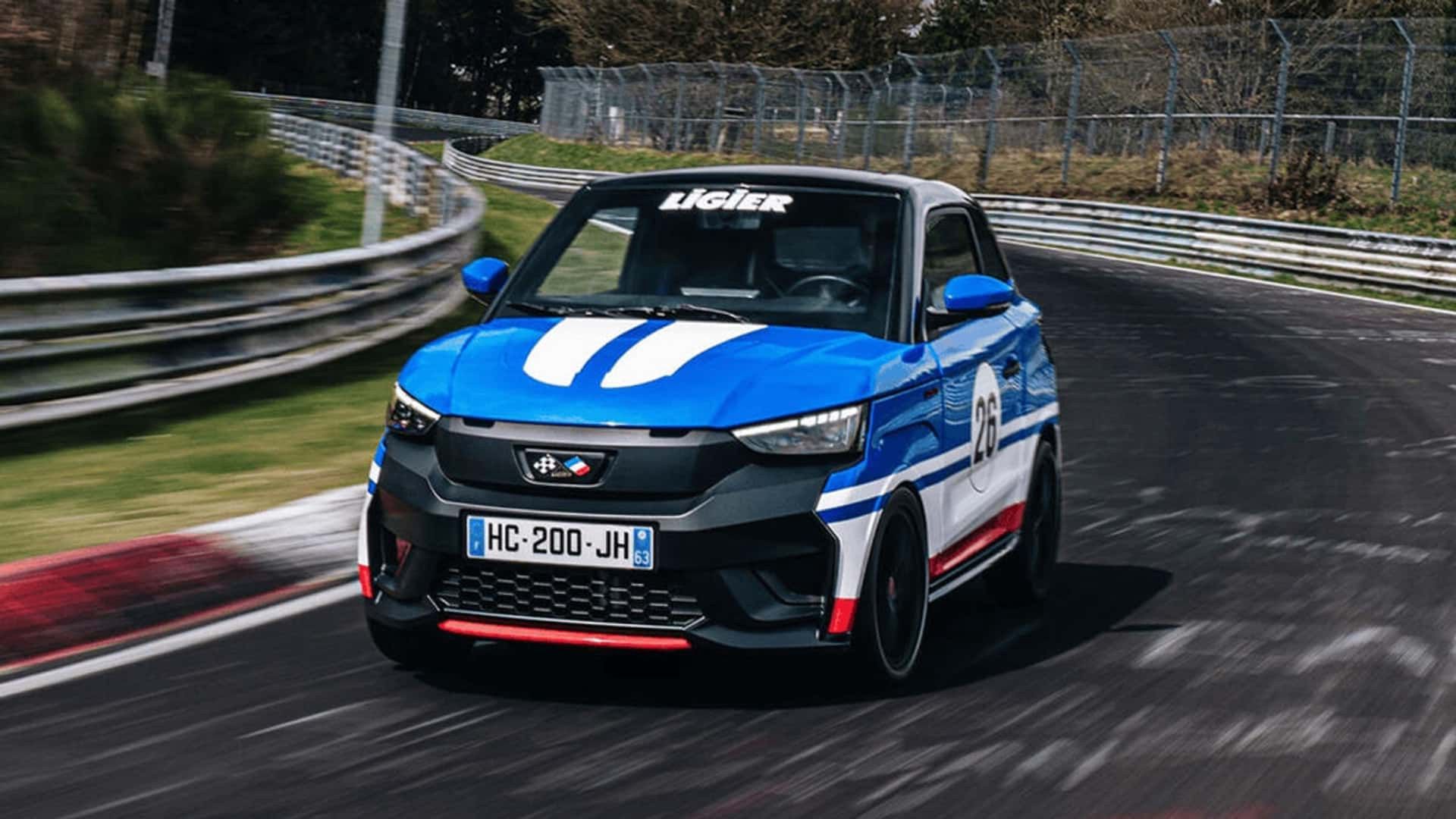 Ligier JS50 na Nürburgringu