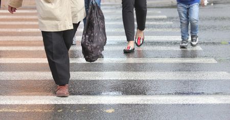Zapłacisz 2700 zł za złamanie tego przepisu. Piesi wciąż zapominają
