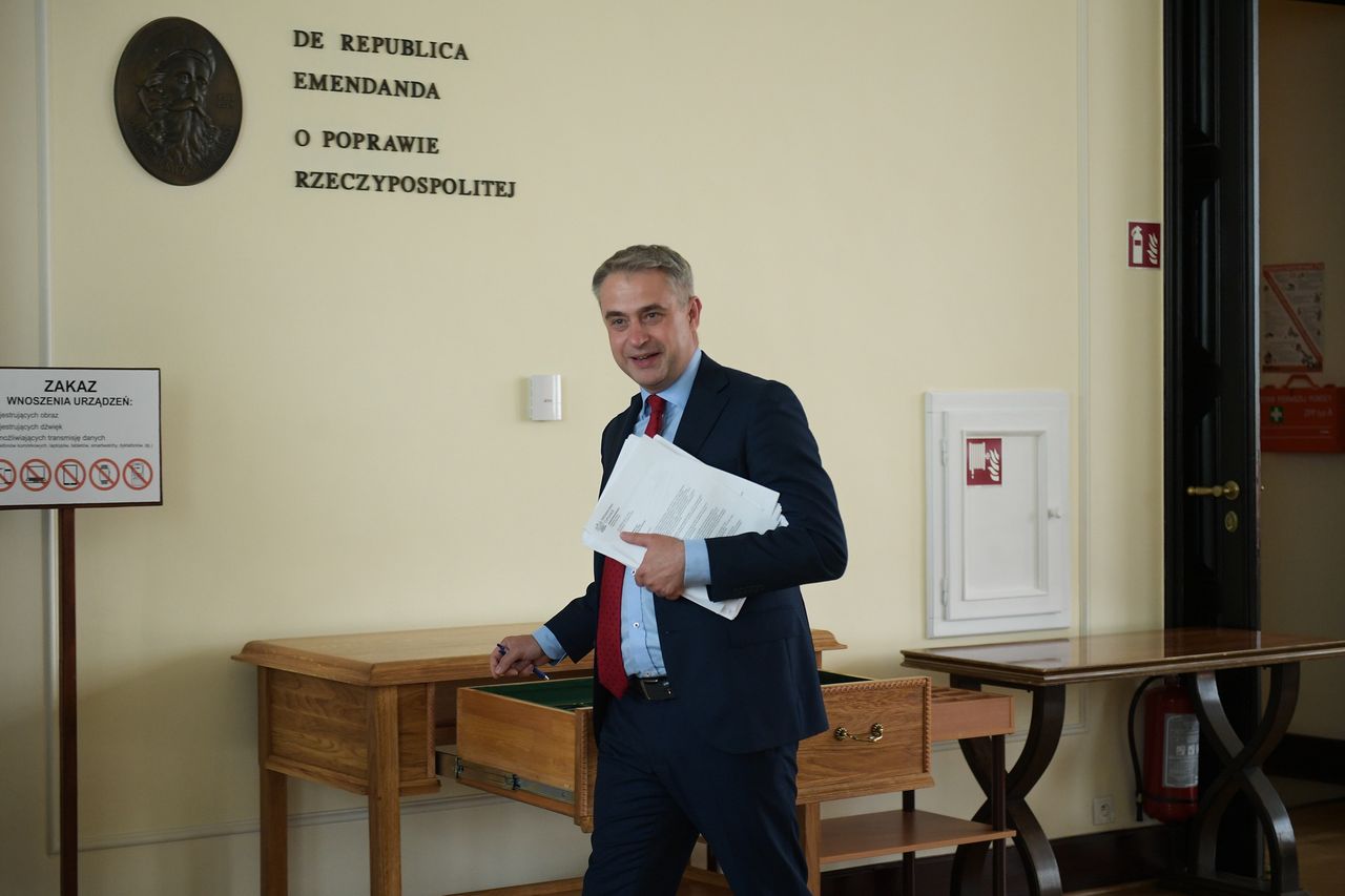 Globalna awaria systemów. Minister uspokaja: nie ma powodu do niepokoju