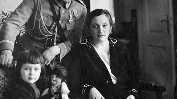 Aleksandra Piłsudska z mężem i córką