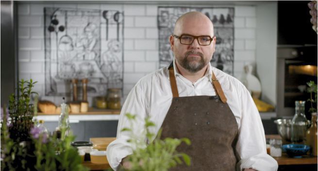 Łukasz Modelski poprowadzi w TVP Historia program „Kuchnia Jagiellonów”