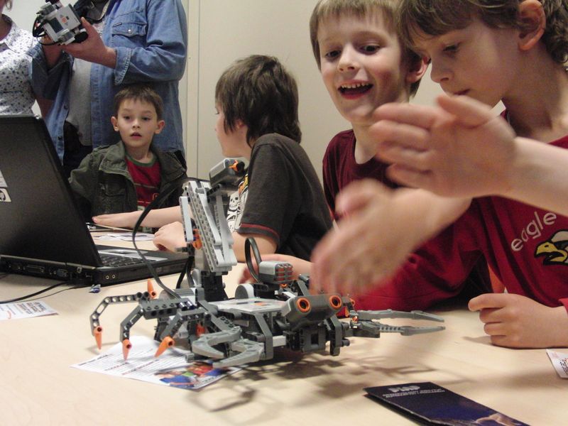 Polskie roboty pokazują, co potrafią - Noc Robotów w Warszawie (wideo) 4