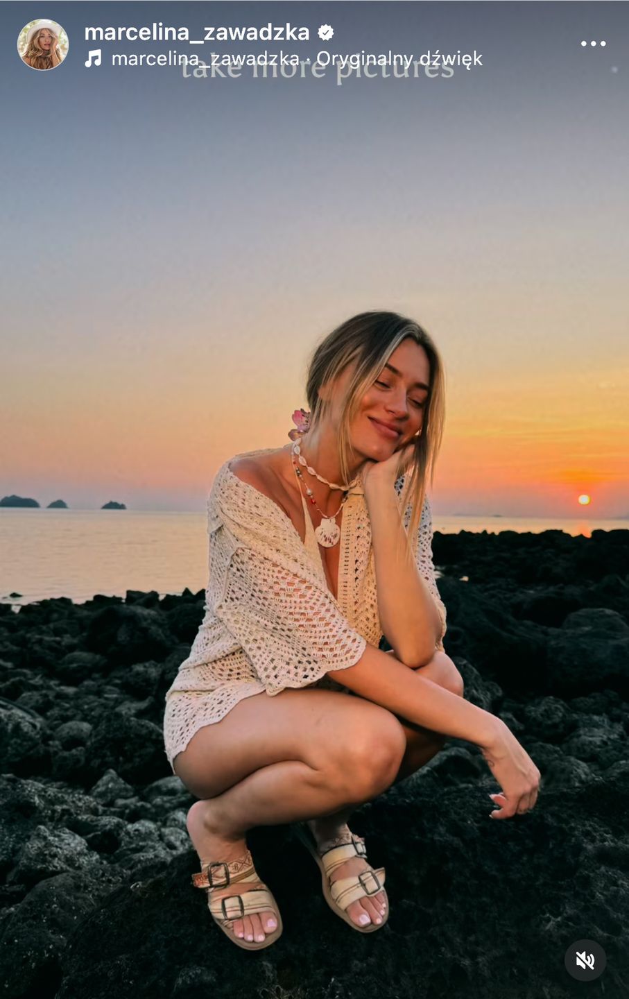 Marcelina Zawadzka w plażowej stylizacji 