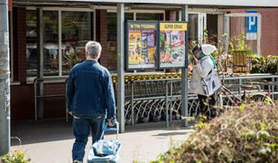 Wstrzymanie zakazu handlu ułatwiłoby pomoc uchodźcom. Minister: nie ma potrzeby nic zmieniać