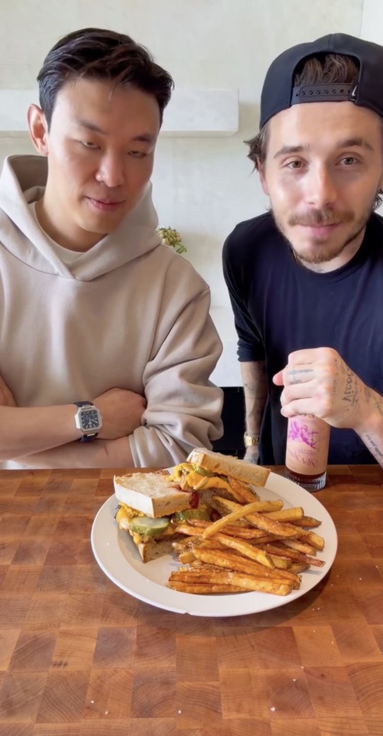 Brooklyn Beckham przybywa z kolejnym przepisem