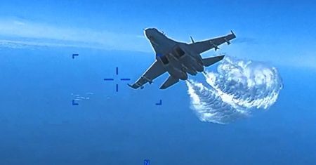 Moment zderzenia SU-27 z Reaperem nad Morzem Czarnym. Jest wideo