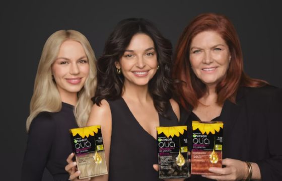 Katarzyna Dowbor, Maria Dębska i Evelina Ross w reklamie Garnier Olia