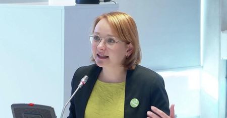 Partia Zieloni postuluje parytety w rządzie i spółkach Skarbu Państwa. "Państwo kierowane przez dwudziestoosobową radę ministrów w składzie, w którym jest tylko jedna kobieta, to patologia"