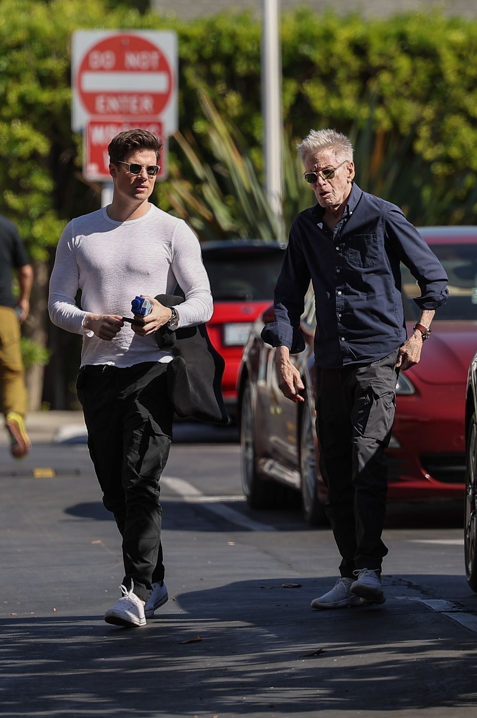 *EXCLUSIVE* Calvin Klein and boyfriend Kevin Baker share lunch in LA
BACKGRID / Backgrid USA / Forum
Calvin Klein, Los Angeles, Lunch, Boyfriend, Cushion, Outing, Playful