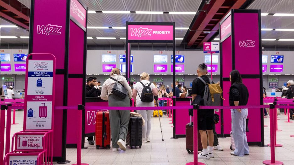 Wizz Air zamontował nowy sprzęt do mierzenia bagażu podręcznego