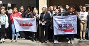 Legnica: Śniadanie na dworze w ramach protestu przed siedzibą ZUS