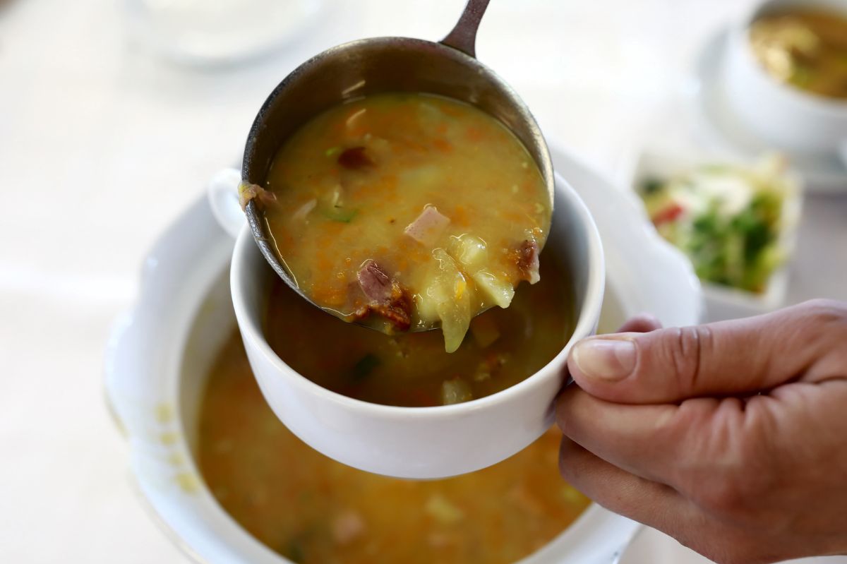 Zalewajka - pyszna zupa, która może robić za drugie danie