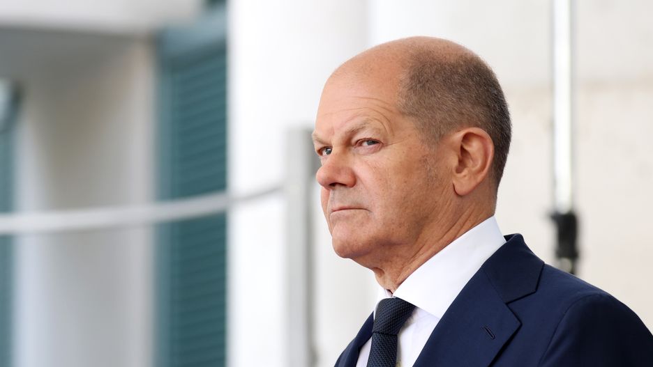Olaf Scholz, Germany's chancellor, arrives to review an honor guard at the Chancellery in Berlin, Germany, on Sunday, Sept. 4, 2022. Scholzs coalition agreed on a relief plan worth about 65 billion euros ($65 billion) to help millions of households struggling with soaring prices amid Europes harshest energy crunch in decades. Photographer: Liesa Johannssen-Koppitz/Bloomberg via Getty Images