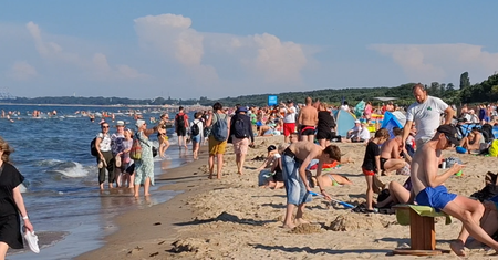 Tłumy to mało powiedziane. W barze zabrakło frytek