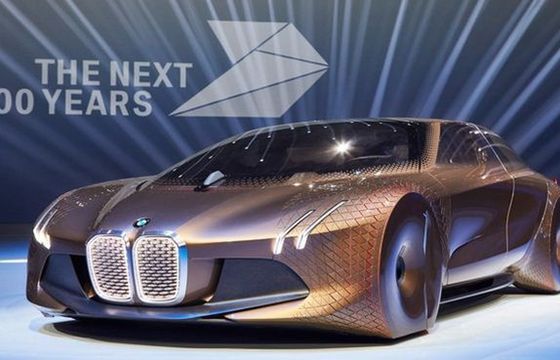 BMW pokazuje przyszłość motoryzacji w modelu Vision Next 100 (wideo)