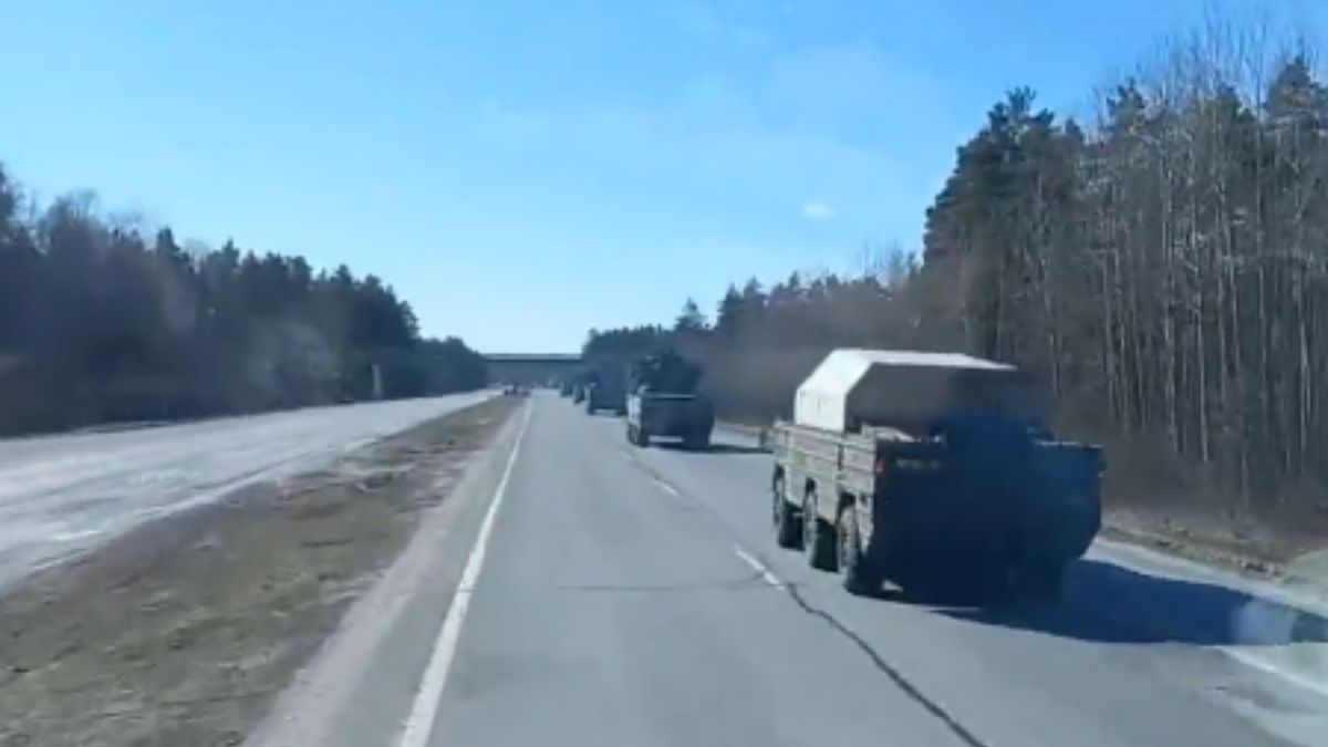 białoruś kolumna wojsk wojna w ukrainie