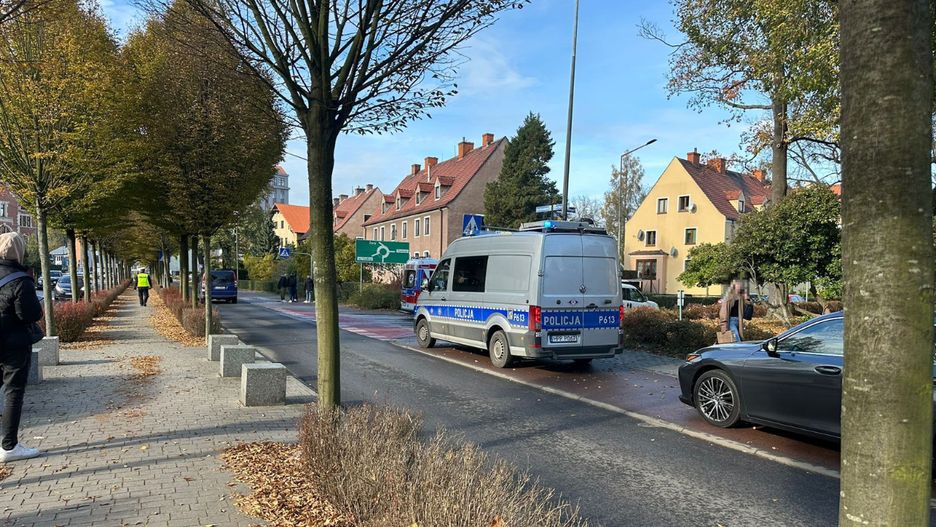 Potrącenie nastolatek na hulajnodze