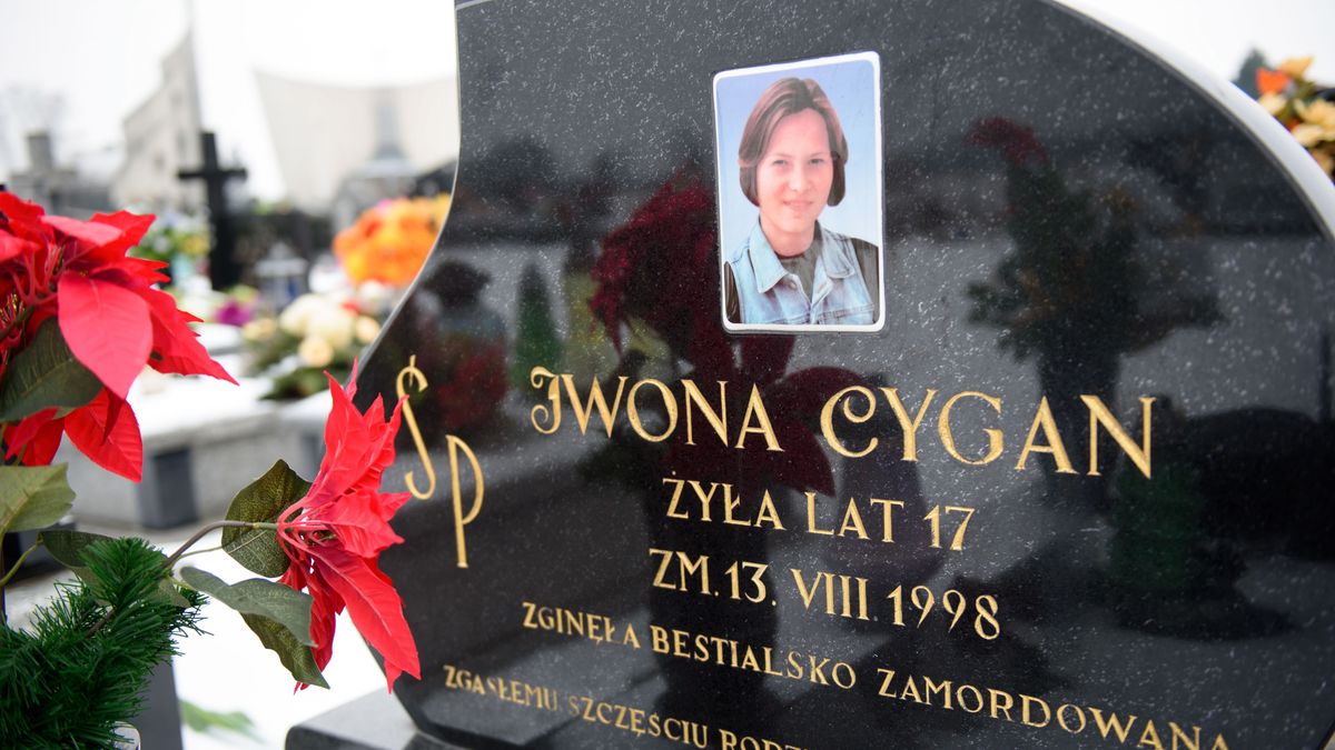 Grób Iwony Cygan
Paweł Topolski
cmentarz, grób, Iwona Cygan, mogiła, morderstwo