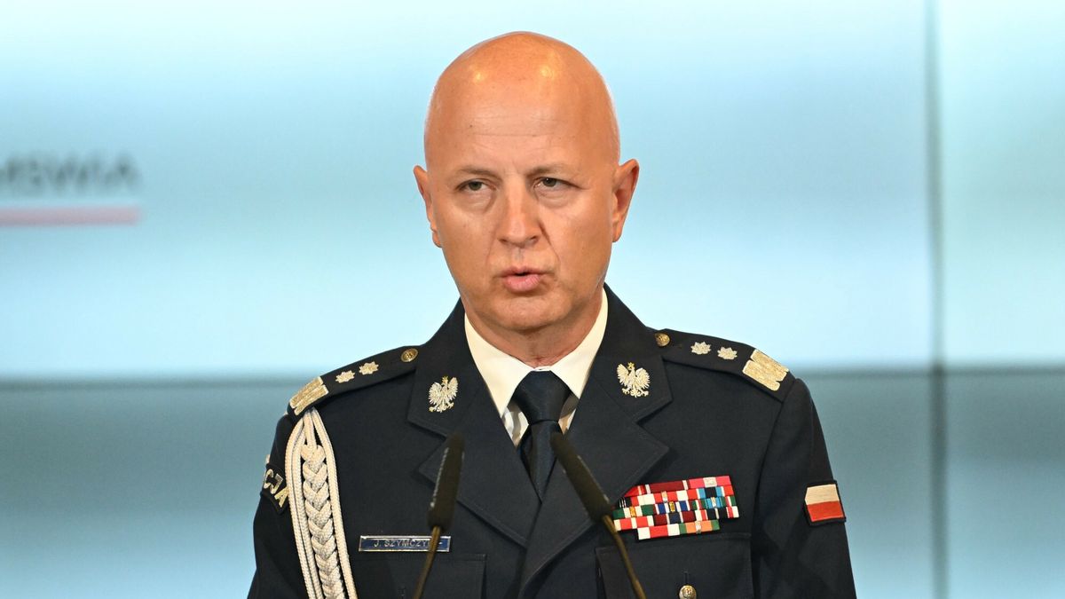Jarosław Szymczyk jako komendant główny Policji