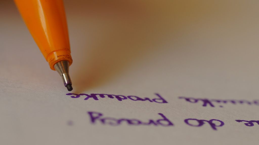 Akcent w języku polskim pada zwykle na przedostatnią sylabę