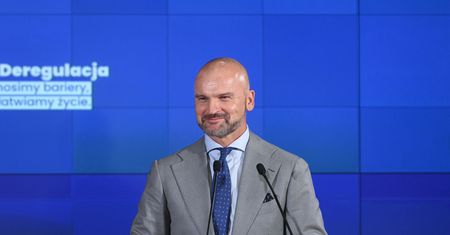 InPost się zbroi. Przejmuje hiszpańską firmę kurierską
