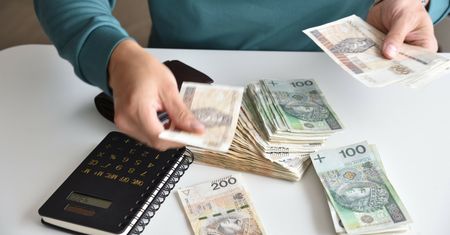 Podwyżka dla 3 milionów Polaków. Zobacz, ile dostaniesz na rękę