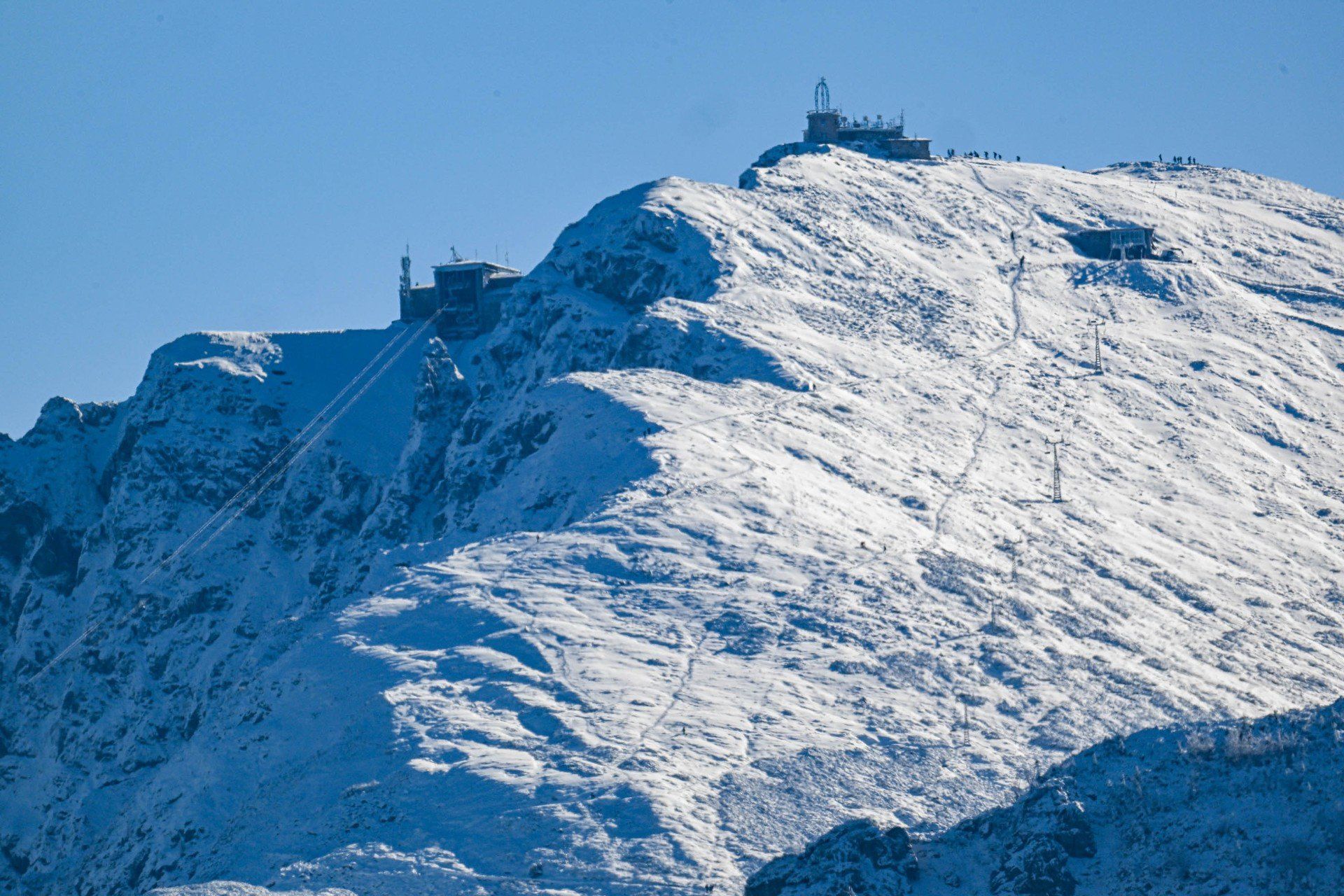 Słoneczna pogoda nad Tatrami