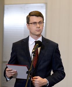 Koronawirus w Polsce. Rzecznik rządu Piotr Mueller zapowiada nowe obostrzenia