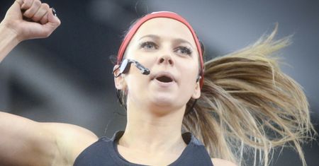 Anna Lewandowska PLUSKA SIĘ w basenie córek i przekonuje: "Bieganie od rana do wieczora za dziećmi to też trening" (FOTO)