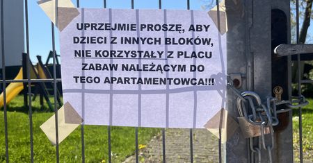 Era prywatnych placów zabaw. "Kultura segregacji i wykluczenia"