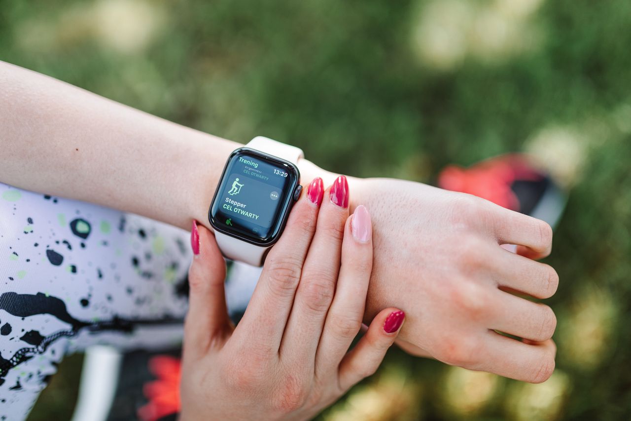 Maximizing your spring training: The undeniable benefits of running with a smartwatch