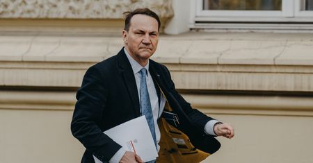 Śmierć Polaka w Strefie Gazy. Sikorski reaguje