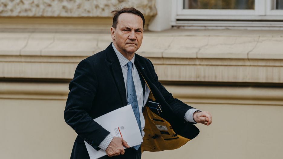 WARSAW, POLAND - MARCH 28: Polish Foreign MInister Radoslaw Sikorski arrives at the Chancellery of the Prime Minister ahead of Polish-Ukrainian intergovernmental consultations in Warsaw, Poland on March 28, 2024. (Photo by Wojciech Grzedzinski/Anadolu via Getty Images)