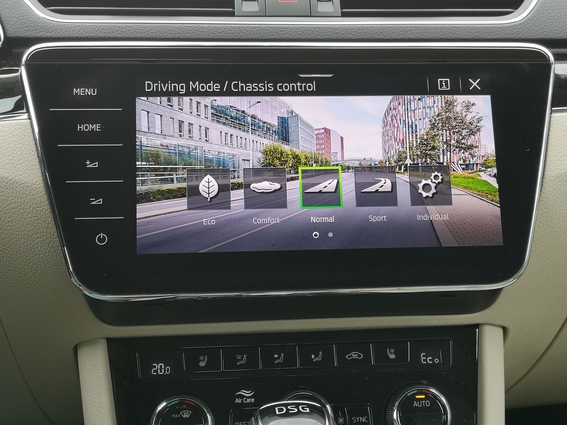 Skoda Superb iV: Systemy zarządzania energią oraz wsparcia kierowcy 5