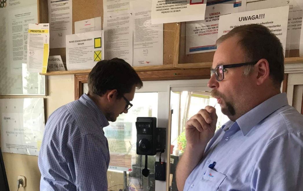 Testy na obecność alkoholu i narkotyków. Tak miejscy przewoźnicy kontrolują kierowców