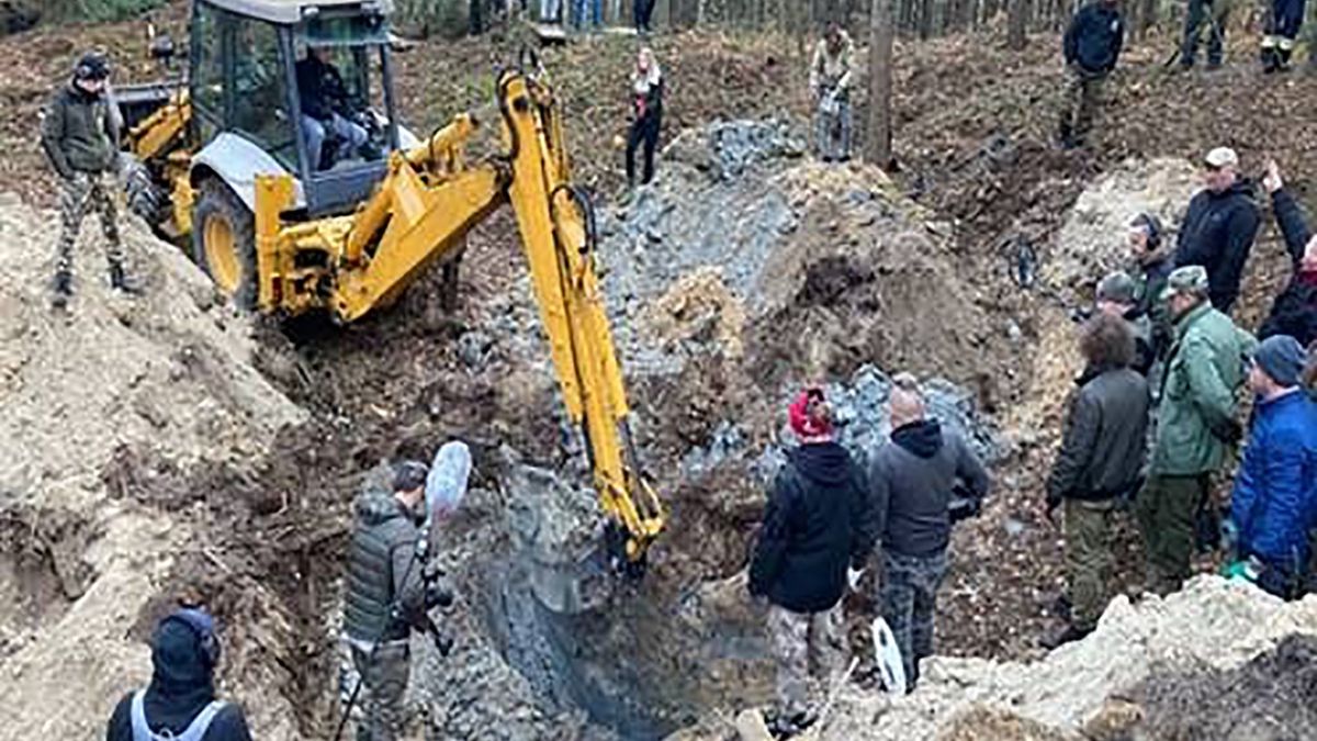 Do wydobycia rakiety V2 wykorzystano koparkę