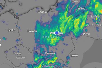 Przemieszcza się znad Rumunii. Sprowadzi do Polski nie tylko ulewy