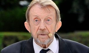 86-letni Edward Linde-Lubaszenko żegna się ze sceną: "Przeżyłem cztery małżeństwa i 1500 romansów"