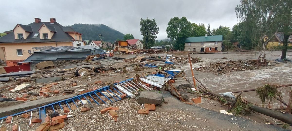 Stronie Śląskie po przejściu powodzi