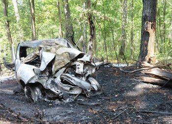 Tragiczny wypadek. Samochód stanął w płomieniach